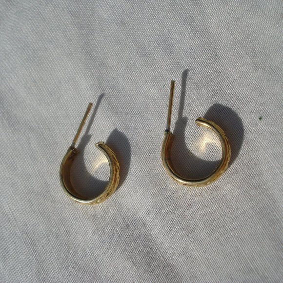 loop earrings - Picture 2 of 2